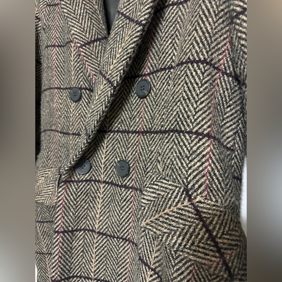 A checked pattern wool long coat from S.Korea 🤎 - Picture 4 of 8